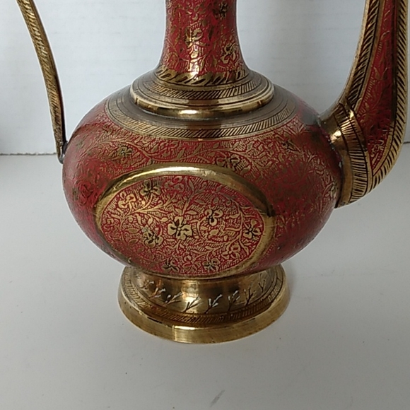 Brass Vintage ornate ewer pitchers w/ lid set of 2 - Picture 6 of 16